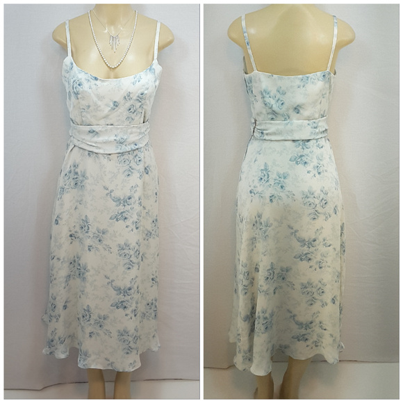 Floral Fully Lined Dress, size Medium - Picture 2 of 8